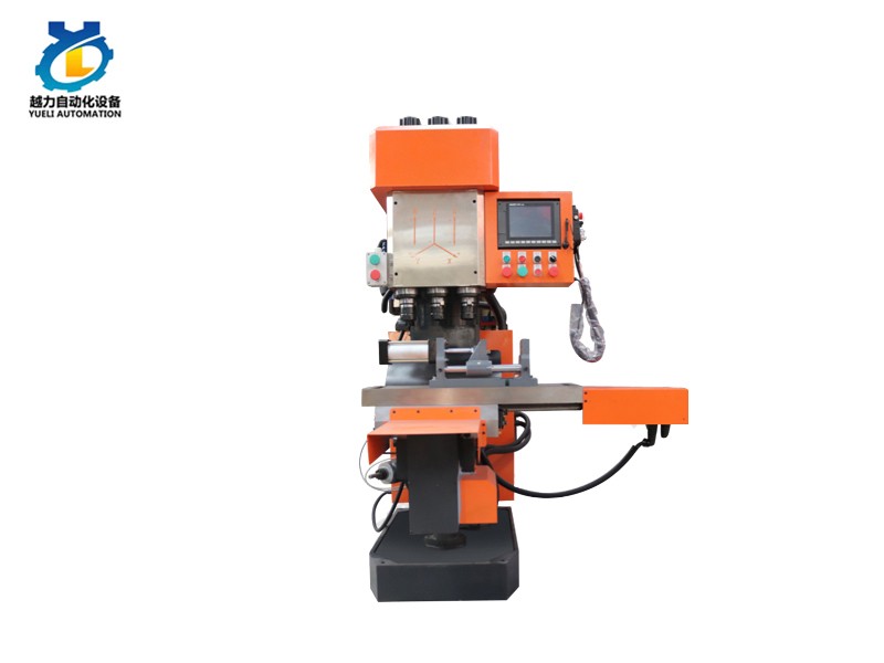 Analysis multi-axis machinae artem et percussorem